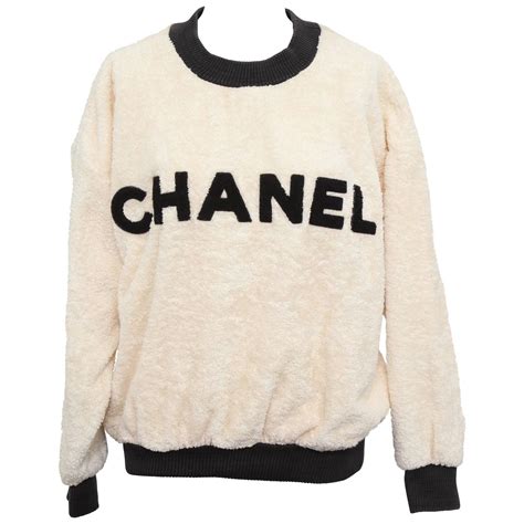 CHANEL Sweaters for Women for sale .